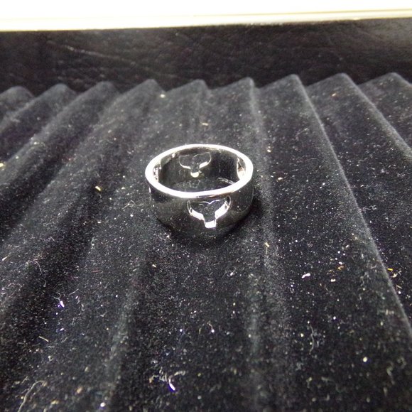 SeaWorld Whale Tail Band or ring size 7-8-9 - Picture 5 of 16